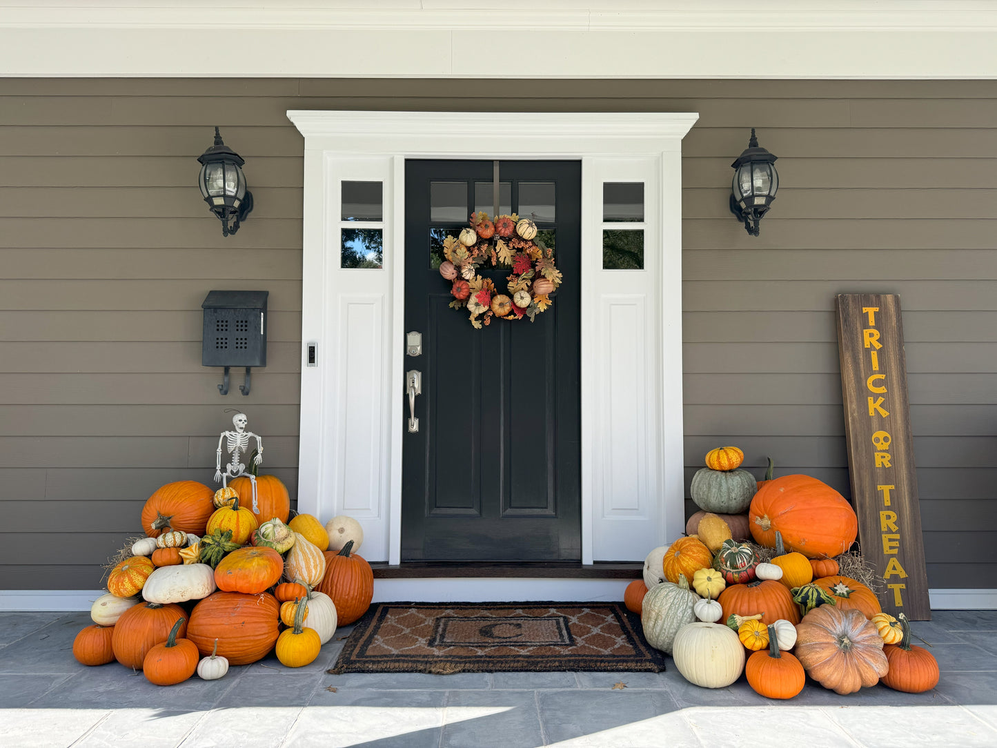 porch pumpkin fall autumn display decorations new jersey westfield summit mountainside cranford garwood NJ